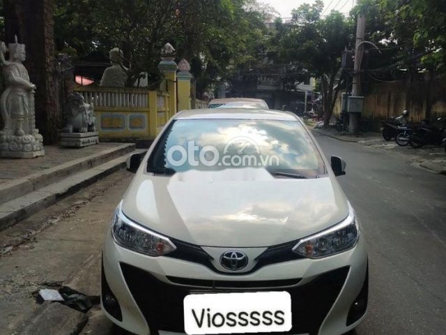 Cần bán gấp Toyota Vios đời 2020, màu trắng còn mới, giá 410tr0