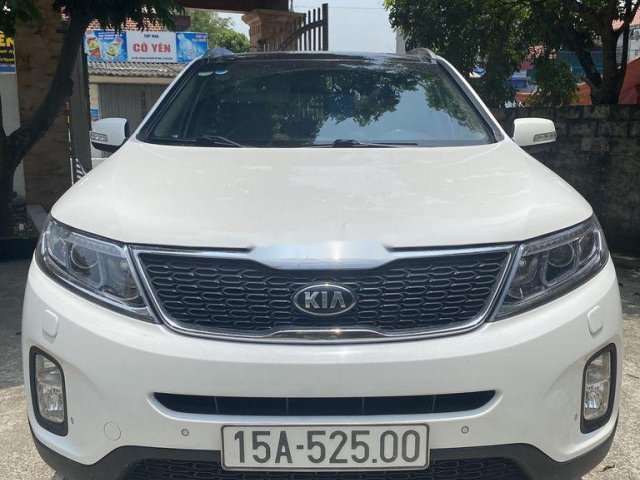 Cần bán lại xe Kia Sorento đời 2019, màu trắng như mới