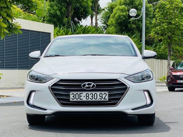 Cần bán xe Hyundai Elantra 1.6AT sản xuất 2016, màu trắng, giá 515tr