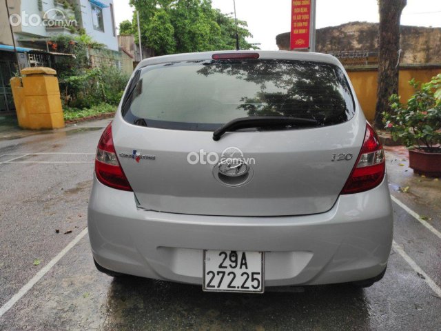 Bán Hyundai i20 sản xuất năm 2010, màu bạc, nhập khẩu còn mới