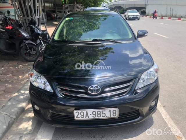 Cần bán gấp Toyota Corolla Altis sản xuất 2013, màu đen