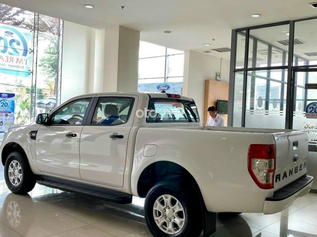 Bán Ford Ranger XLS 2.2L 4x2 MT năm 2021, giá 615tr, màu trắng, xe nhập Thái0