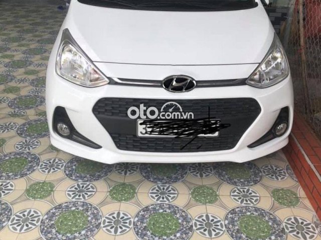 Cần bán xe Hyundai Grand i10 năm 2019, màu trắng còn mới