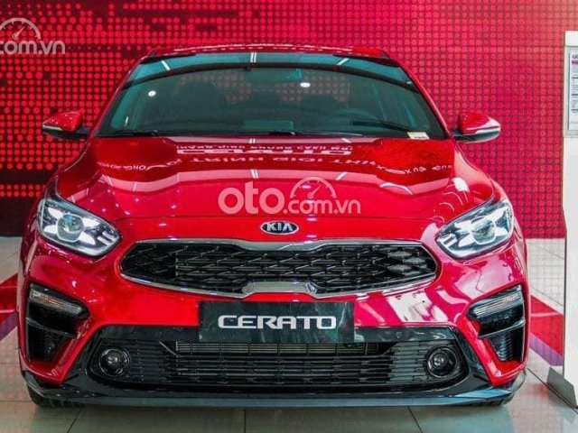 Cần bán xe Kia Cerato năm sản xuất 2021, màu đỏ, 544 triệu