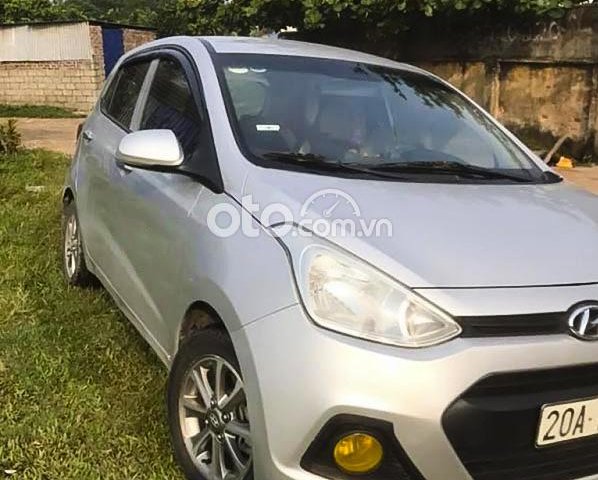 Bán Hyundai Grand i10 năm sản xuất 2015, màu bạc, xe nhập còn mới, giá chỉ 220 triệu0