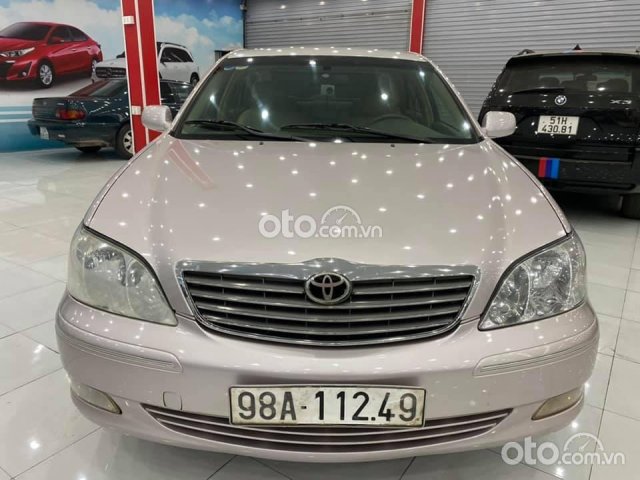 Bán ô tô Toyota Camry 2003, màu phấn hồng số sàn0