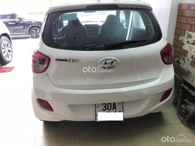 Bán xe Hyundai Grand i10 năm sản xuất 2015, màu trắng, nhập khẩu nguyên chiếc còn mới, giá chỉ 230 triệu0