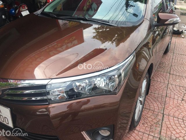 Xe Toyota Corolla Altis sản xuất năm 2017, màu nâu còn mới0