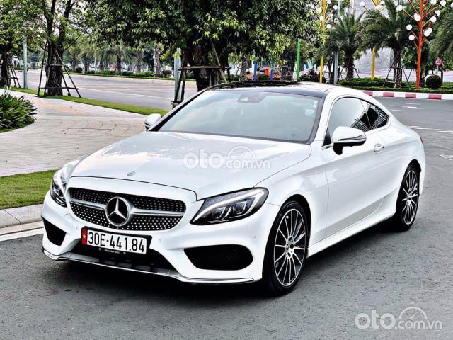 Xe Mercedes C300 Coupe đời 2017, màu trắng0