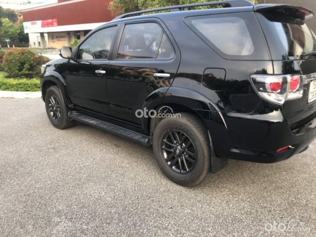 Bán xe Toyota Fortuner năm 2016 màu đen, giá 635tr0