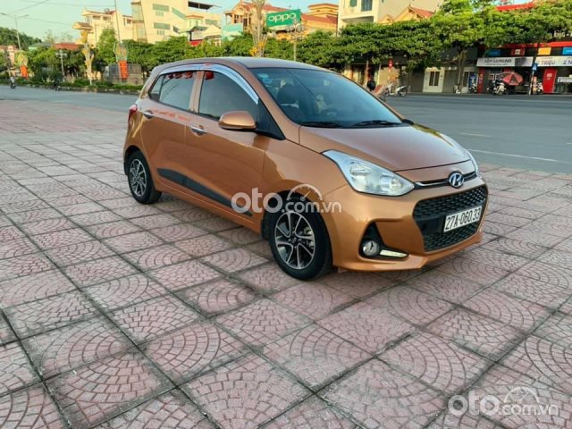 Bán Hyundai Grand i10 sx 2017 đk 2018, màu nâu đẹp0