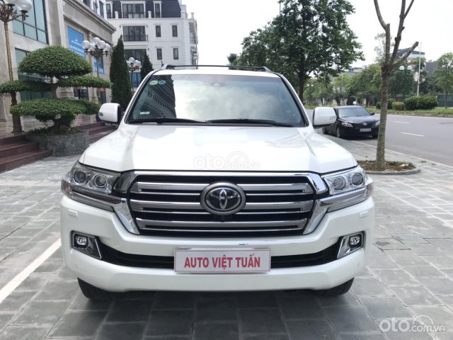 Toyota Land Cruiser 5.7 V8 2016, nhập Mỹ0