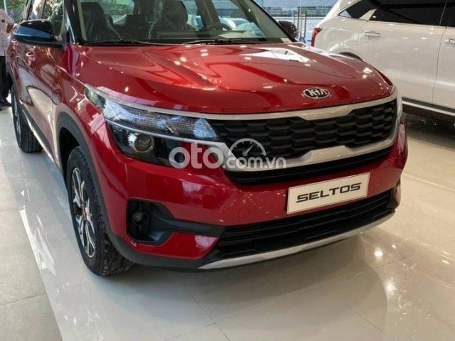 Xe nhập khẩu nguyên chiếc Kia Seltos 1.4 Premium sản xuất năm 2021, màu đỏ