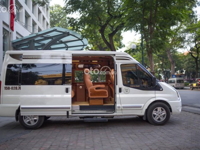 Bán xe Limousine cao cấp 10 chỗ - Ford Transit, màu trắng chính chủ0