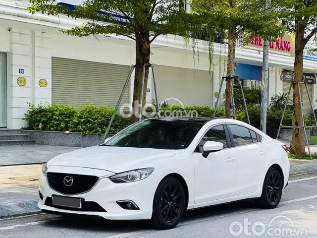 Cần bán Mazda 6 2.0 AT 2015, màu trắng