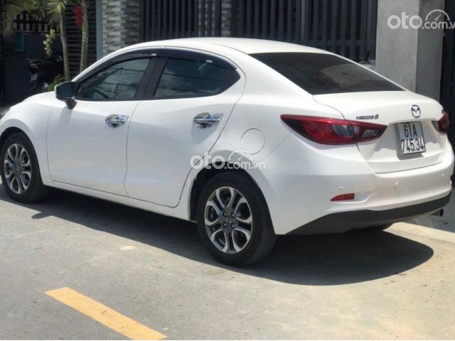 Cần bán Mazda 2 đời 2019, màu trắng còn mới