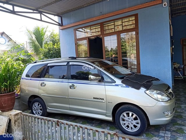 Bán ô tô Toyota Innova sản xuất 2007, màu bạc