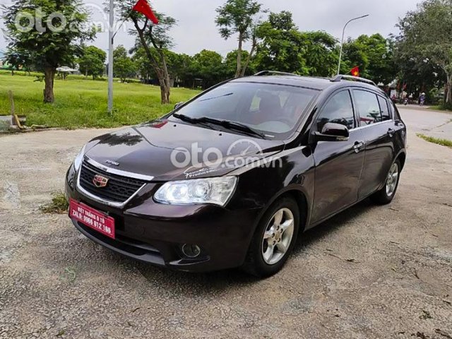 Cần bán Geely Emgrand sx 2011 màu đỏ mận hoạt động tốt