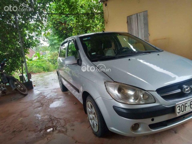 Bán Hyundai Getz sản xuất năm 2010, màu bạc, xe nhập còn mới0