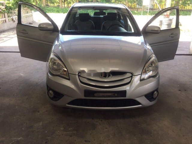 Cần bán Hyundai Verna đời 2009, màu bạc, nhập khẩu nguyên chiếc còn mới giá cạnh tranh0