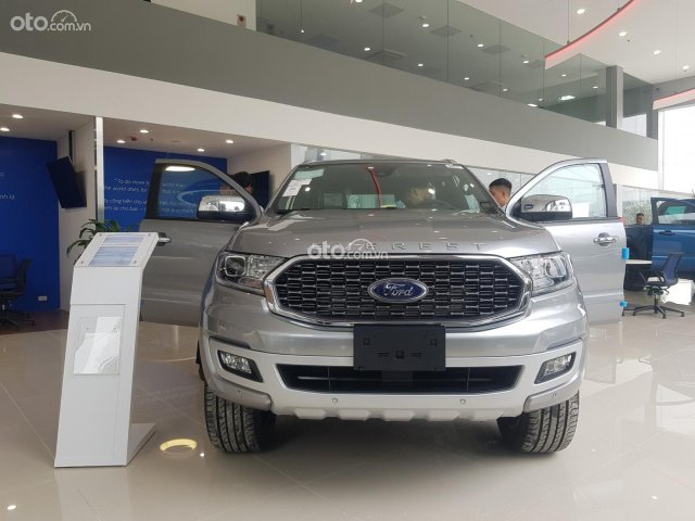 Cần bán xe Ford Everest Sport sản xuất năm 2021, màu bạc0