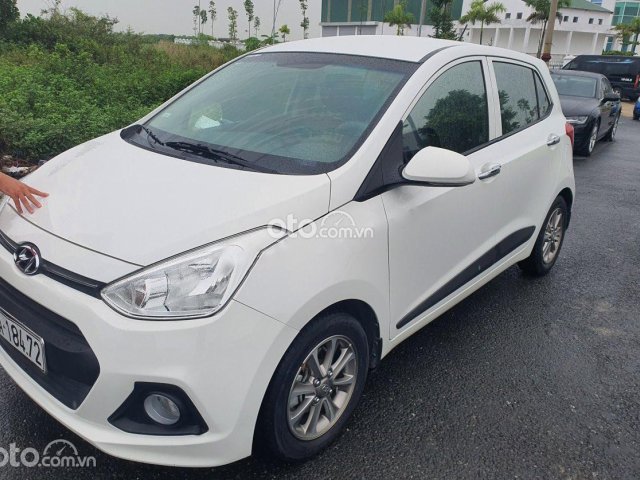 Bán Hyundai Grand i10 năm 2015, màu trắng, nhập khẩu nguyên chiếc còn mới, giá tốt0