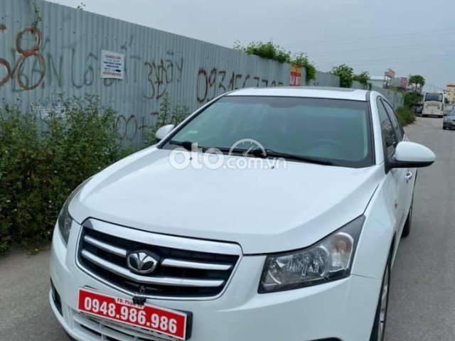 Cần bán lại xe Daewoo Lacetti CDX 2011, màu trắng, nhập khẩu0