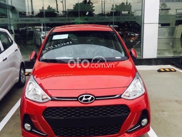 Bán xe Hyundai Grand i10 sản xuất 2021, màu đỏ0