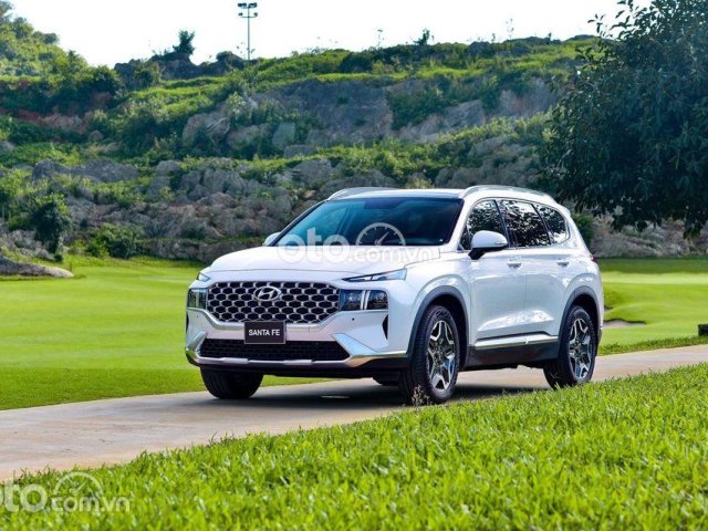 Bán ô tô Hyundai Santa Fe sản xuất 2021 máy 2.5 xăng cao cấp, màu trắng0