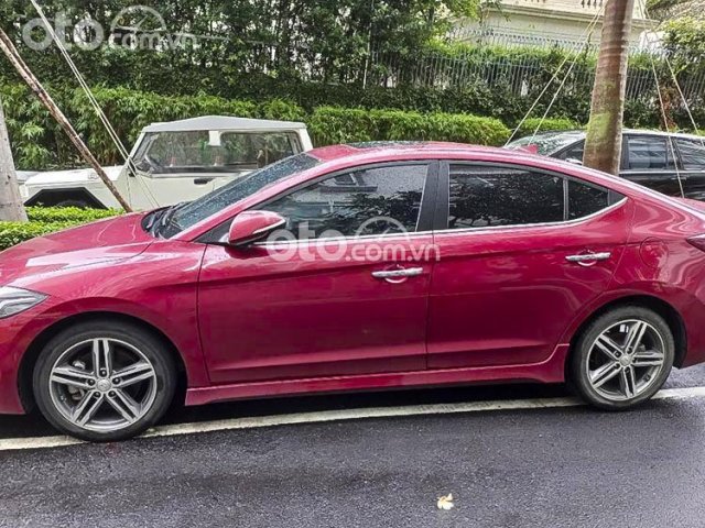 Bán xe Hyundai Elantra Sport 1.6 AT sản xuất năm 2018, màu đỏ0