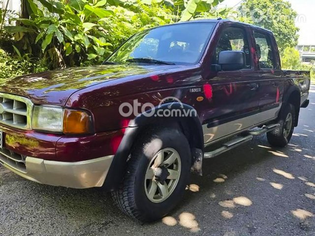 Bán xe Ford Ranger XLT 4x4 MT sản xuất năm 2002, màu đỏ 