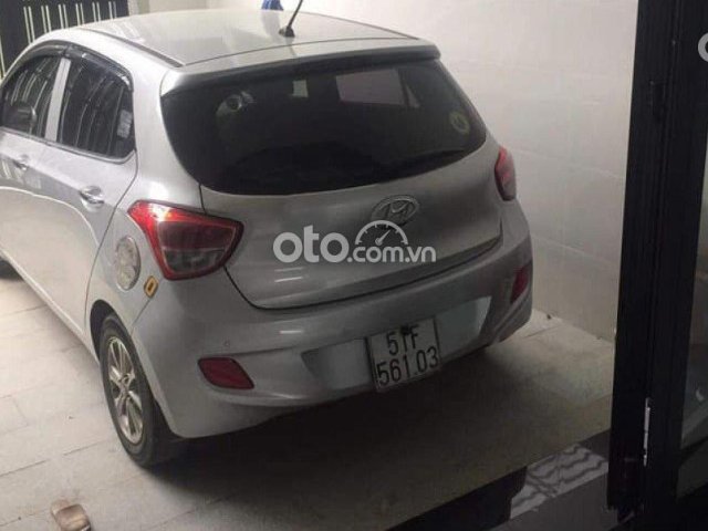 Cần bán Hyundai Grand i10 sản xuất 2015, màu bạc, xe nhập còn mới, giá 228tr0