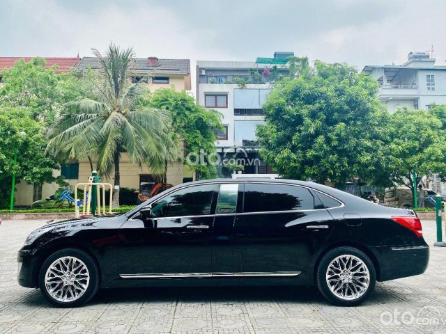 Bán Hyundai Equus năm sản xuất 2010, màu đen, nhập khẩu nguyên chiếc còn mới