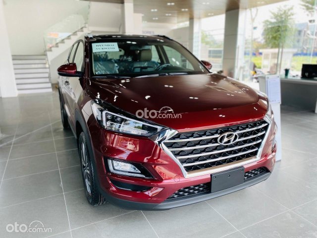 Bán Hyundai Tucson 2.0L xăng đặc biệt đời 2021, màu đỏ giá cạnh tranh0