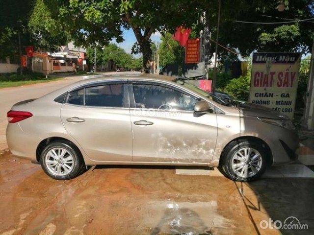 Cần bán Toyota Vios 1.5E MT sản xuất năm 2018 xe gia đình giá cạnh tranh0