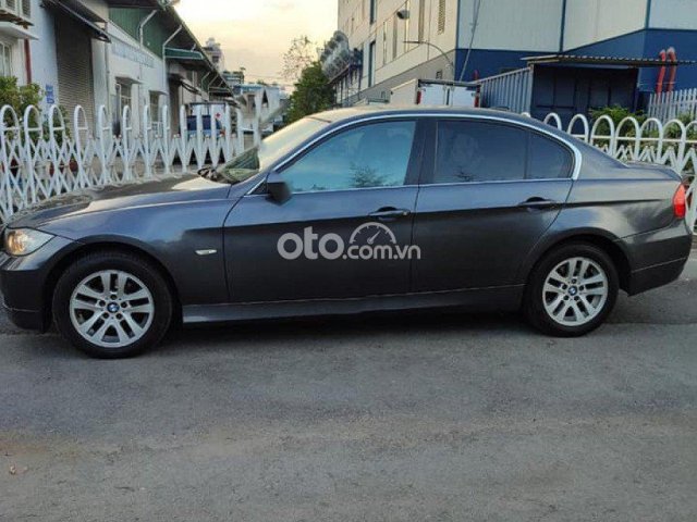 Cần bán gấp BMW 320i 2007, màu xám, xe nhập0