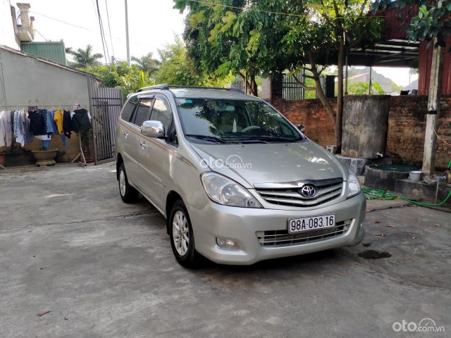 Bán ô tô Toyota Innova sản xuất 2006 bản J ,  giá chỉ 175tr