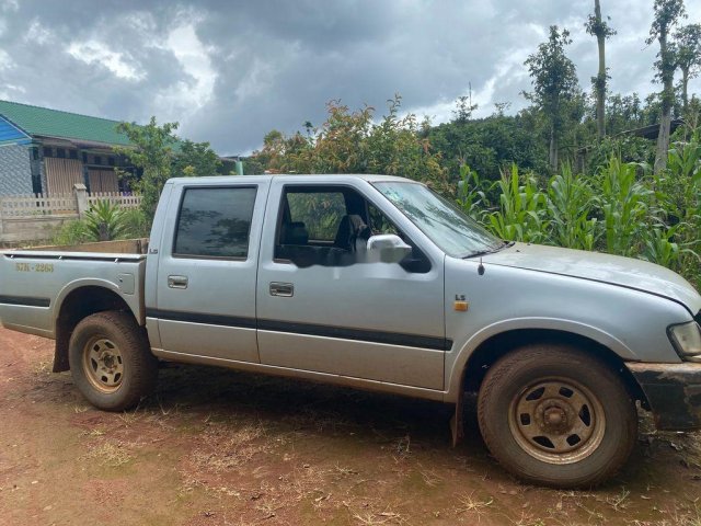 Cần bán xe Isuzu D-Max đời 1998, màu bạc giá cạnh tranh