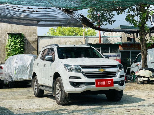 Cần bán xe Chevrolet Trailblazer LTZ năm sản xuất 2018, màu trắng0