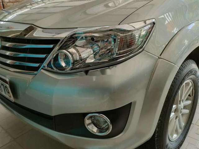 Cần bán gấp Toyota Fortuner sản xuất 2012, màu bạc, nhập khẩu, giá chỉ 650 triệu0