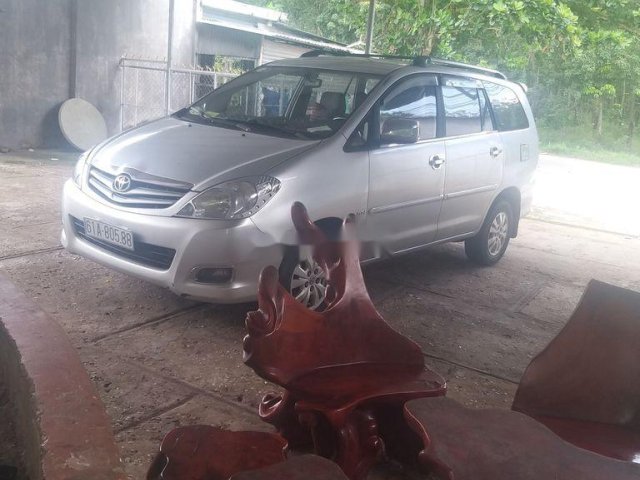 Cần bán xe Toyota Innova G đời 2010, màu bạc, xe nhập