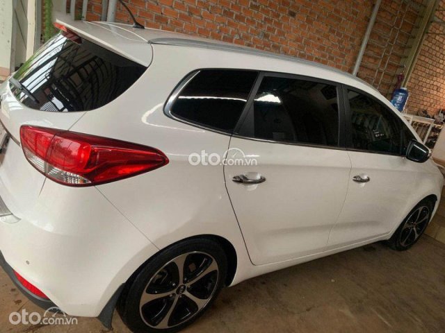 Bán ô tô Kia Rondo GMT - năm 2019, màu trắng, giá 483tr