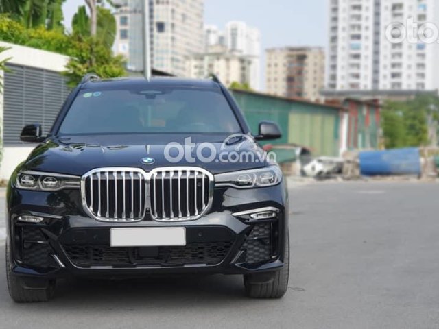 Xe BMW X7 M Sport đời 2020, màu đen, nhập khẩu như mới