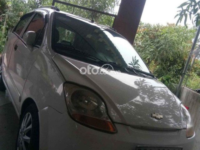 Bán xe Chevrolet Spark LT 0.8 MT 2008, màu trắng xe gia đình