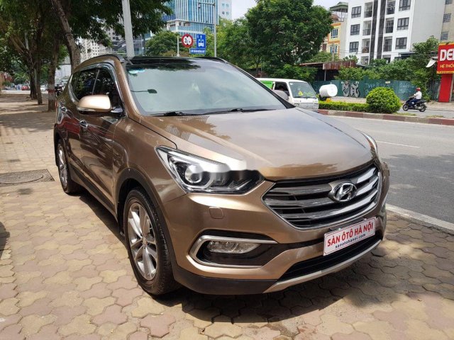 Cần bán lại xe Hyundai Santa Fe năm 2018 còn mới giá cạnh tranh0