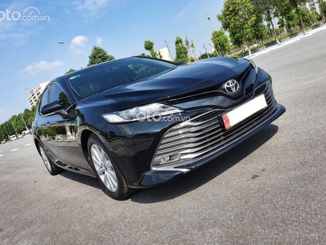 Xe Toyota Camry 2.0G sản xuất năm 2019, màu đen, xe nhập còn mới, giá tốt0