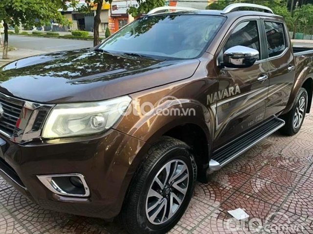 Bán Nissan Navara đời 2019, màu nâu chính chủ0