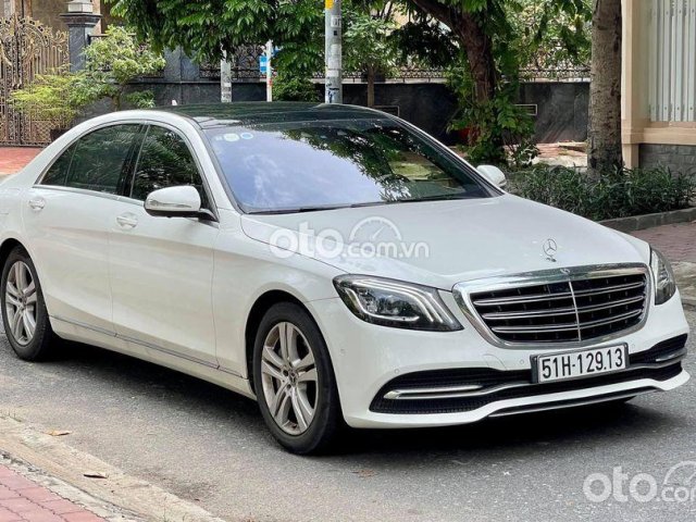 Cần bán Mercedes S450L năm sản xuất 2018, màu trắng0