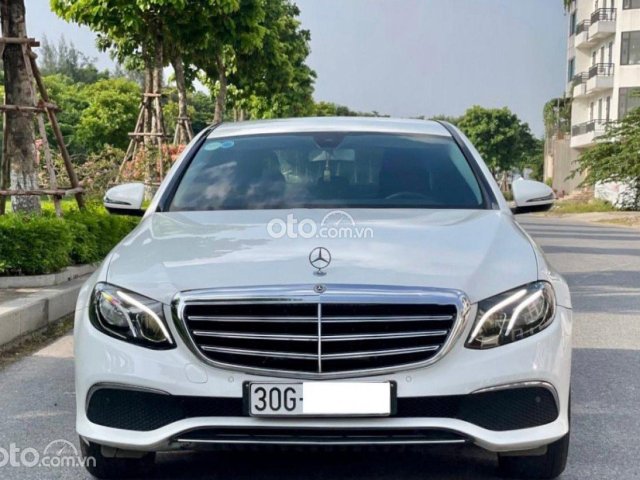 Bán ô tô Mercedes E200 năm sản xuất 2017, màu trắng0