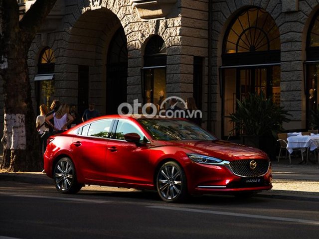 Bán ô tô Mazda 6 đời 2021, màu đỏ, 889tr